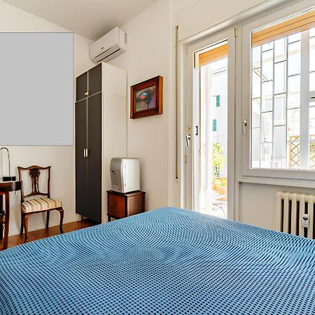 Alloggio Turistico Via Dei Faggi - Room Rome Extérieur photo